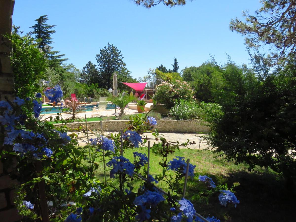 Bed and Breakfast Le Mas Des Cigales Nîmes Exterior foto