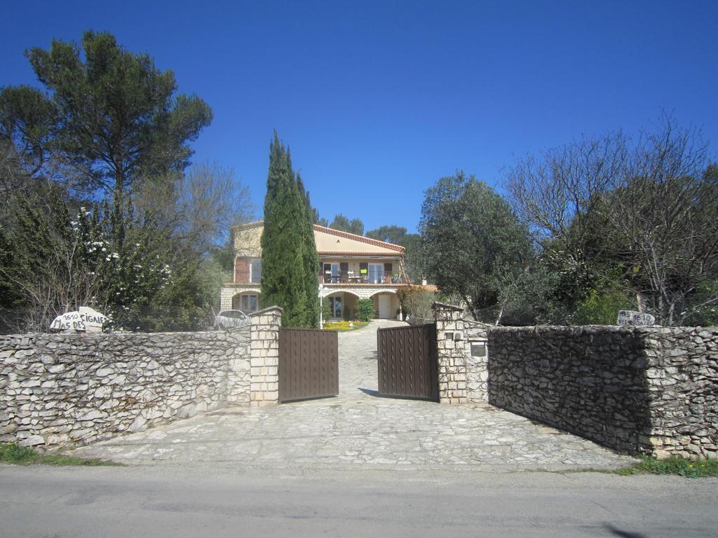 Bed and Breakfast Le Mas Des Cigales Nîmes Exterior foto